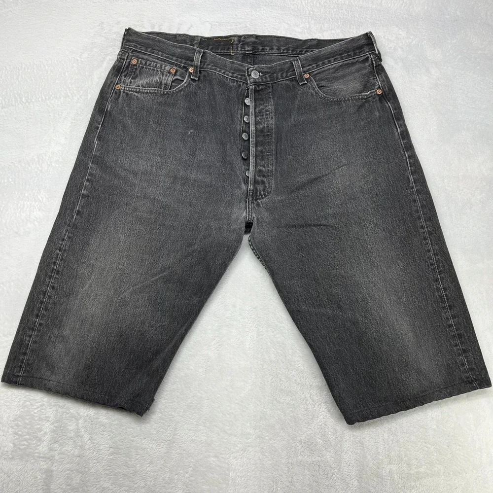 Vintage Levi's Button Fly Shorts Men's Faded‎ Black Denim Pockets Y2K - 37X15.5